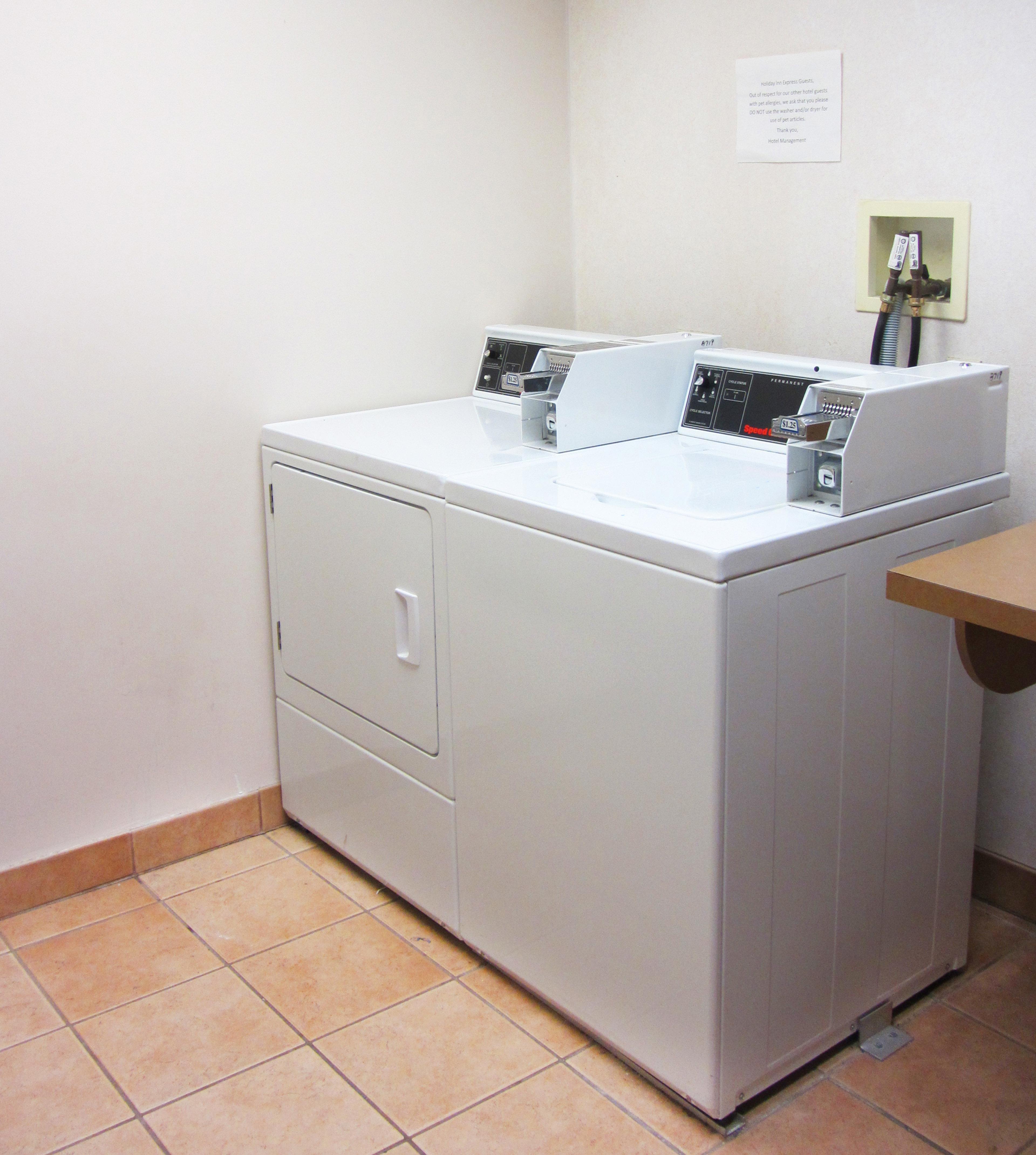 Holiday Inn Express Fairfield By Ihg Екстер'єр фото