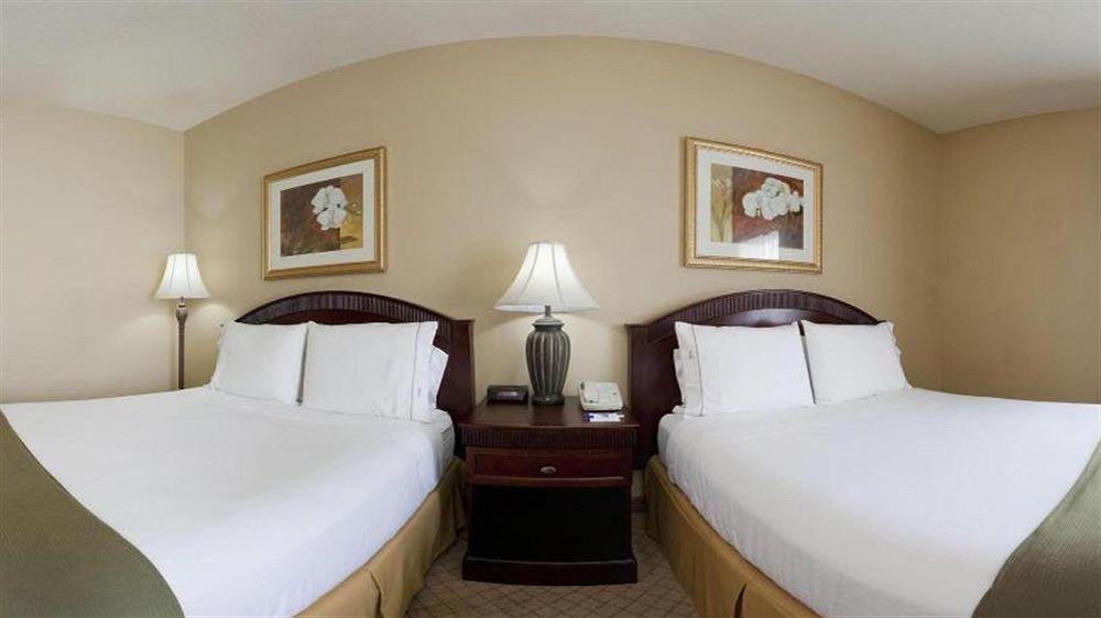 Holiday Inn Express Fairfield By Ihg Екстер'єр фото