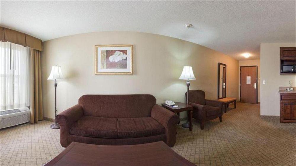 Holiday Inn Express Fairfield By Ihg Екстер'єр фото