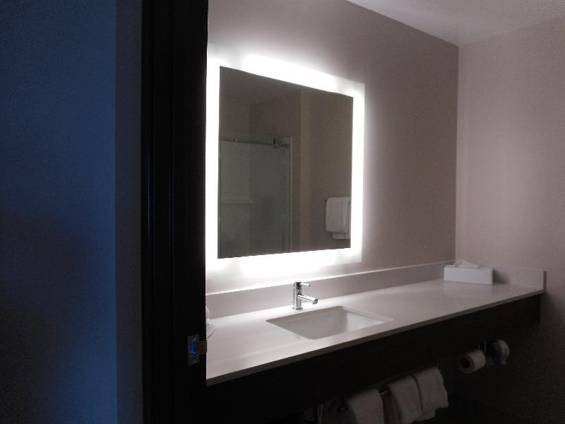 Holiday Inn Express Fairfield By Ihg Екстер'єр фото
